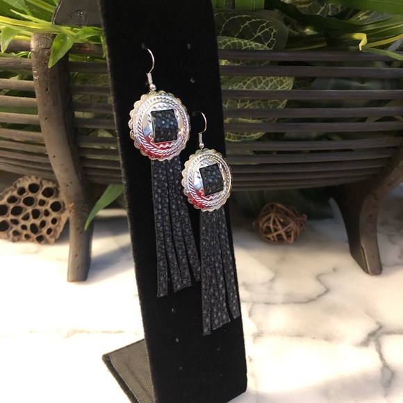 Concho Leather Earrings - Picture 2 of 4